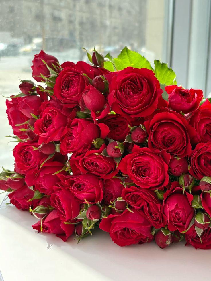 FlexibleMindPathway workshop space where corporate flower arrangements are designed and prepared for business delivery